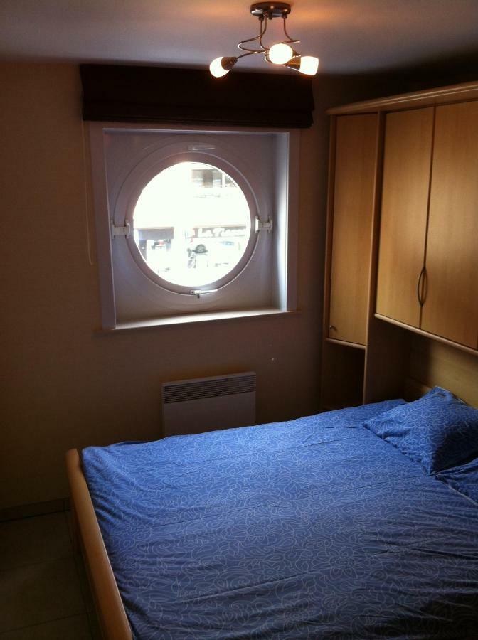 Appartement In Нюпорт Екстериор снимка